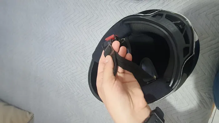 Capacete preto