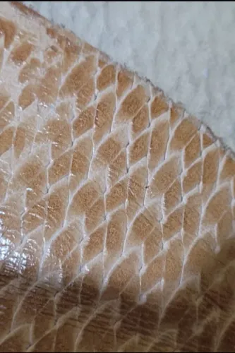 FARDO 1, 2 e 3 :Peles de couro escama de peixe caramelo