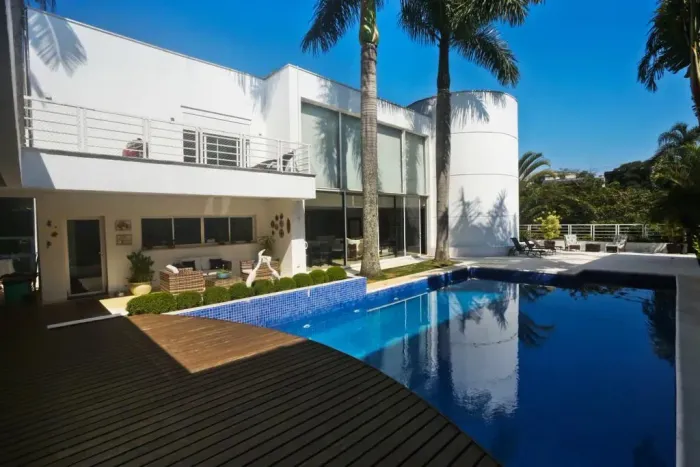 Suntuosa casa à venda e locação no Condomínio São Paulo II Granja Viana R$ 20.000 (COND.