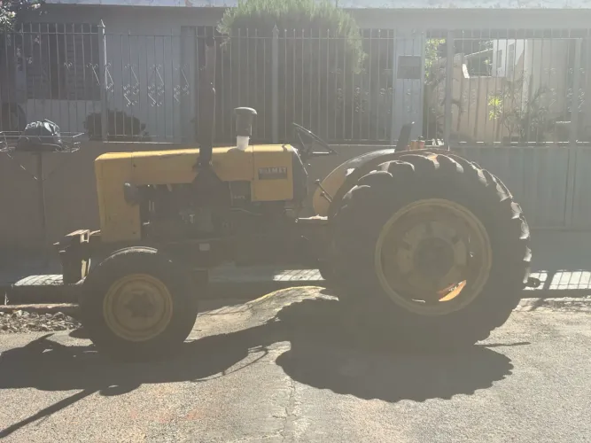 TRATOR VALMET 62