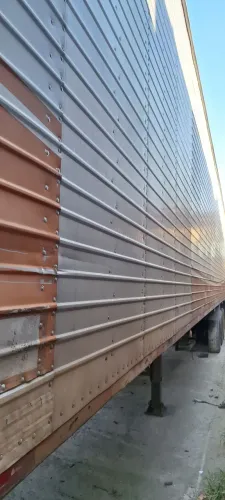 Carreta guerra 3 eixos para alugar