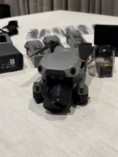 DJI AIR 3s semi novo