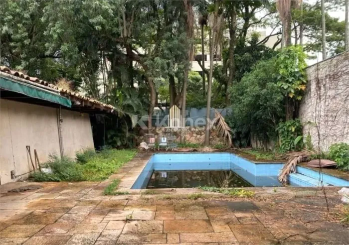 Terreno à venda com 550 m² em Pinheiros, São Paulo