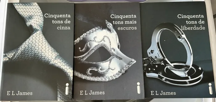 Livros Trilogia Cinquenta Tons