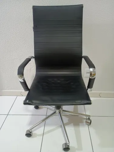 Cadeiras de escritório usadas