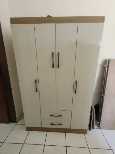 Guarda Roupa solteiro 4 portas