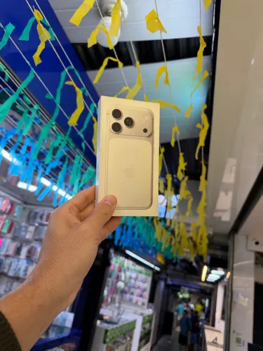 iPhone 17 pro branco 256