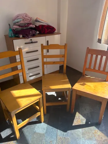 Vende 3 cadeiras