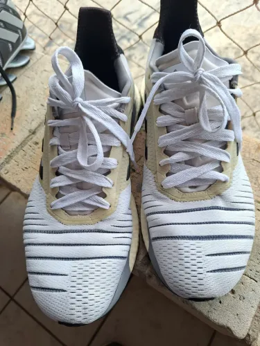 Tenis adidas 42 original 