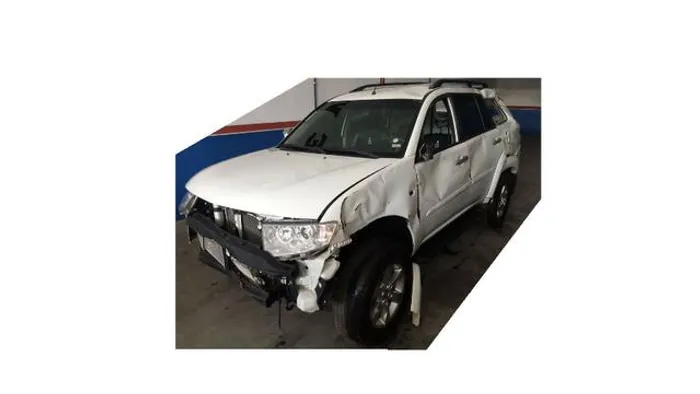 Pajero Dakar 2015 Sucata Em Peças Usadas Aqui