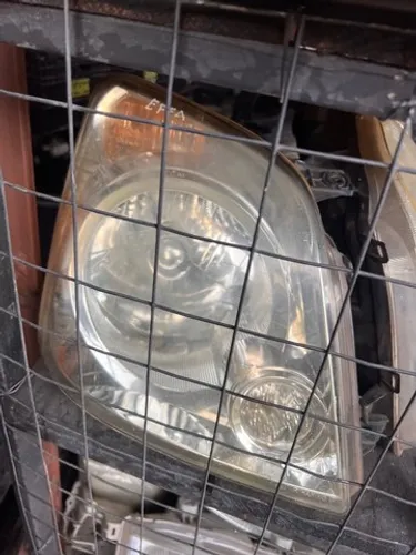Farol da effa bicuda usado par 550 avista