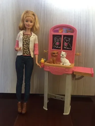 Barbie - Veterinária Quero Ser + Acessórios