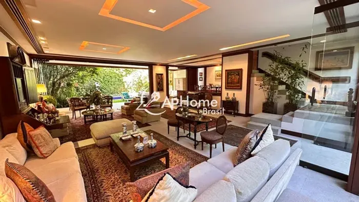 Atenção, Casa excelente no Condomínio Jardim Pernambuco, Leblon