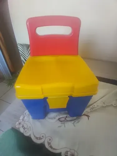 Bloco de montar com banquinho