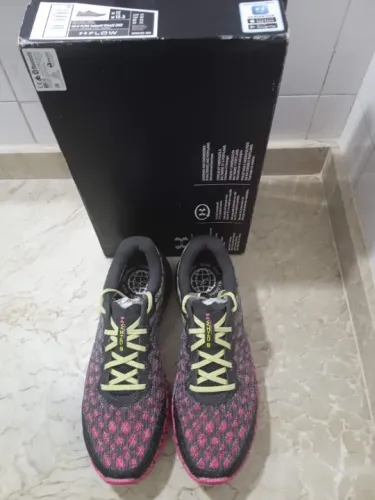 Tênis De Corrida Unissex Under Armour Flow Velociti Wind 2 Multicolor Importado 44