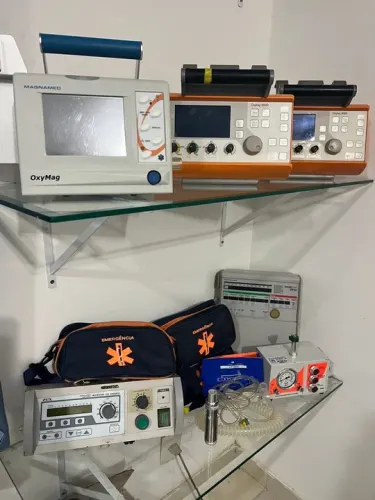 Ventiladores pulmonares de transporte respiradores a partir de R$ 5.500,00