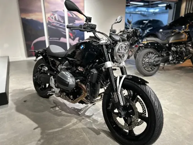 BMW R 12 2025 PRETA - ESTILO CLÁSSICO COM A ALMA DO MOTOR BOXER