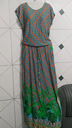 Vestido verde longo floral