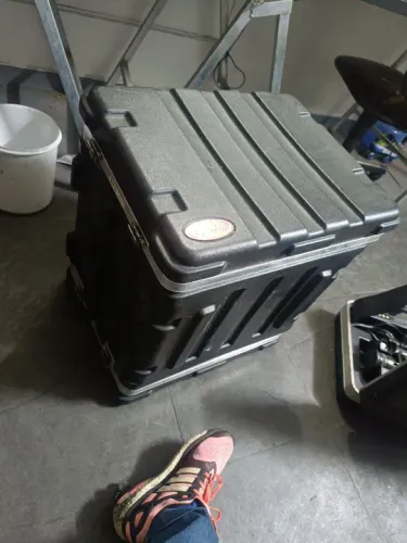 Rack Case SKB para instrumentos musicais e vídeos 