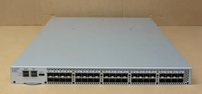 Switch EMC Brocade DS-5100B 40 Portas 8 Gb Fibre