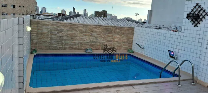 LINDA COBERTURA COM PISCINA E CHURRASQUEIRA À VENDA EM SANTOS !