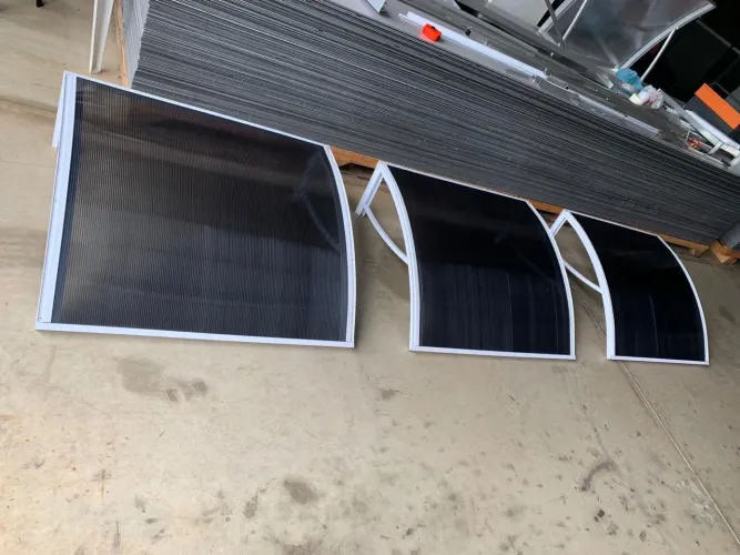 Toldos em Geral Policarbonato / PVC ou Acrilico