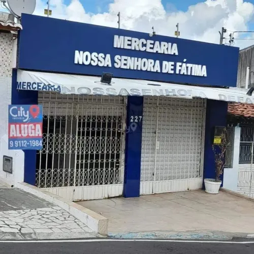 Oportunidade Única: Casa com Comércio