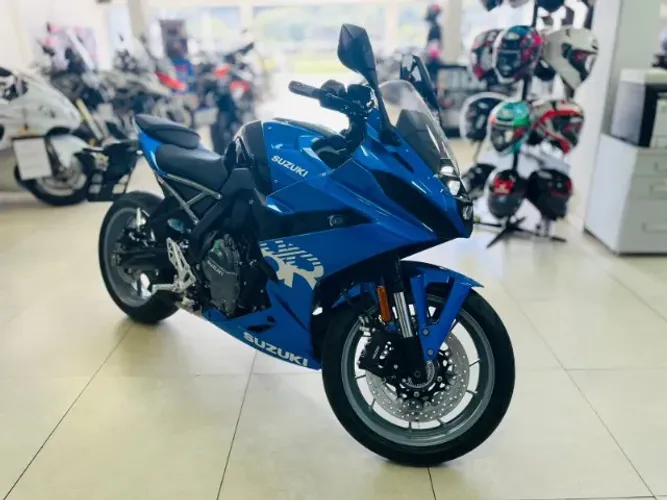 Suzuki GSX 8R 2025