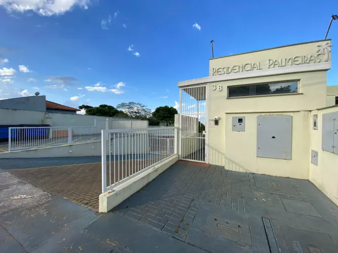 APARTAMENTO À VENDA NO RESIDENCIAL PALMEIRAS - VILA SAMPAIO EM ARAPONGAS.