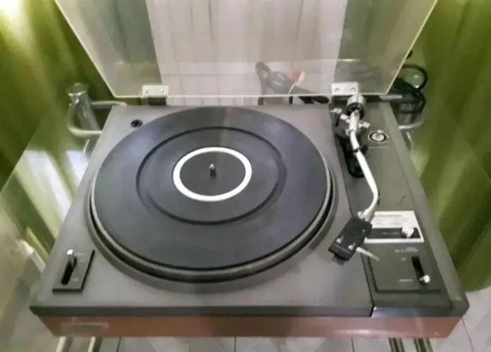 Toca disco pioneer PL - 115D FUNCIONA PERFEITAMENTE NO 220 E 240V