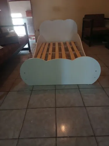  Uma Cama Infantil Nuvem mdf de 90 nova