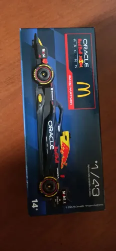 Miniatura McDonald's Red Bull Brasil F1 Max Verstappen