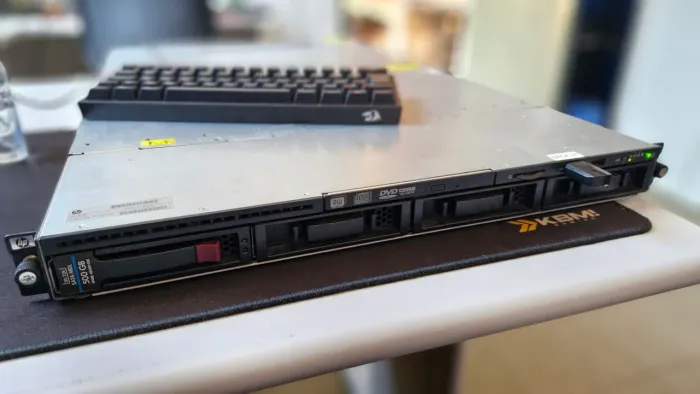 Servidor HP Proliant DL160 com Windows 11 Enterprise 3 HDs de 500gb cada