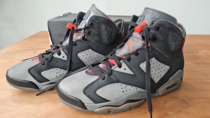 Nike Air Jordan 6 Retro PSG - Cinza e Preto - tamanho 9,5 USA (41)
