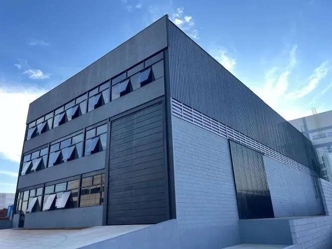 Galpão Industrial de Alto Padrão para Locação  980 m² | Condomínio Empresarial Jardim Metr