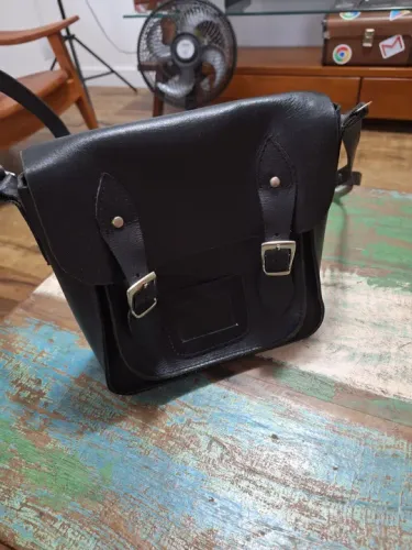 Bolsa em couro legítimo