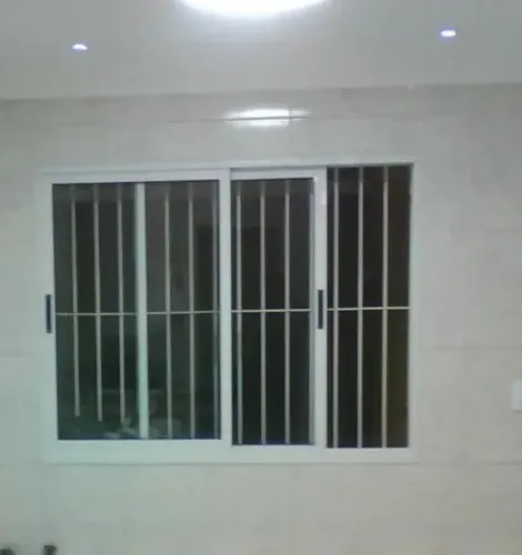Janela Sassazaki de linha Alumifort.