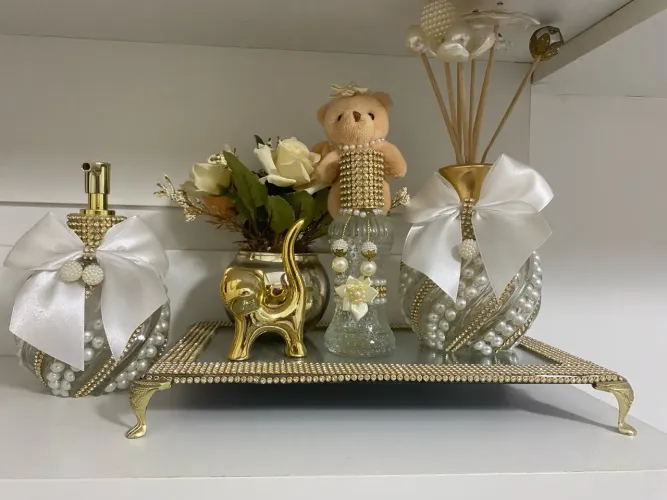 Kit Decorativo para Banheiro Luxo Dourado - Elegância e Sofisticação!