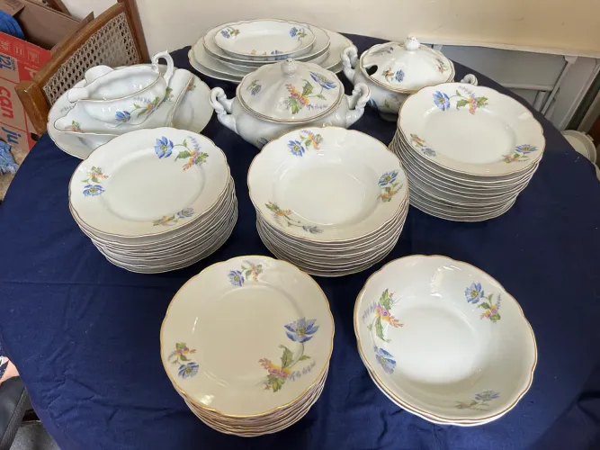 Conjunto de porcelana polonesa- Cmielow- Aparelho de Jantar 