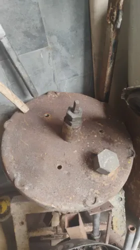 Tanques usados para demarcação viária 
