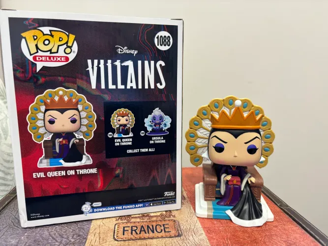 Funko Pop Disney Villains Evil Queen Deluxe