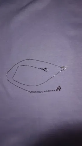 Colar com Pingente de Triângulo Swarovski 