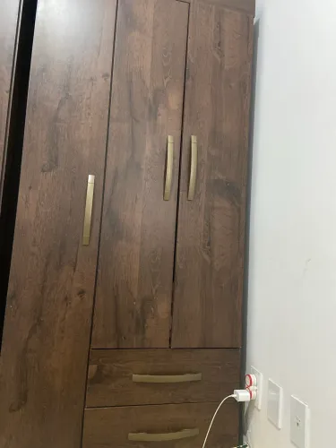 Guarda roupa solteiro 3 portas 2 gavetas