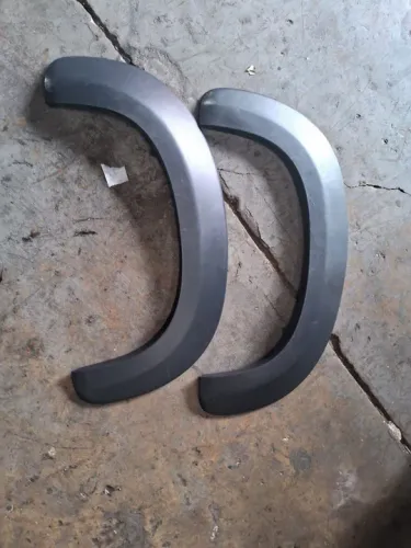 Par de moldura para lama uno way preto 