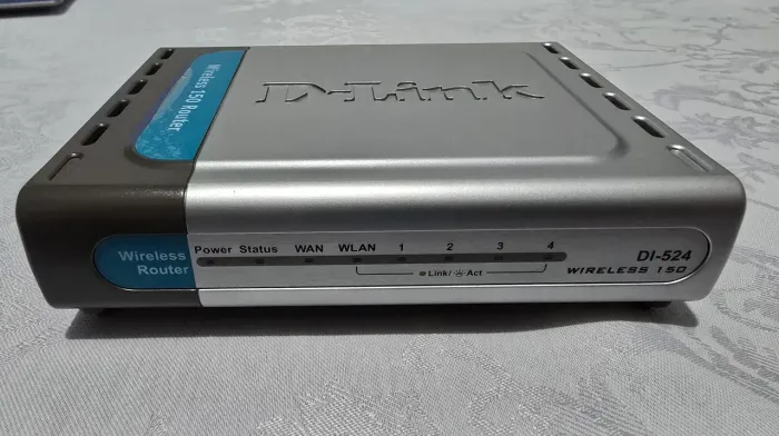 ROTEADOR D-LINK DI-524/150 WIRELESS 4 PORTAS 150MBPS