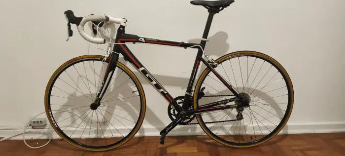 Bicicleta speed GT 