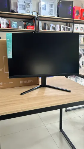 Monitor Gamer PHILIPS EVNIA 24 Polegadas 180Hz 0,5ms, Painel FAST IPS