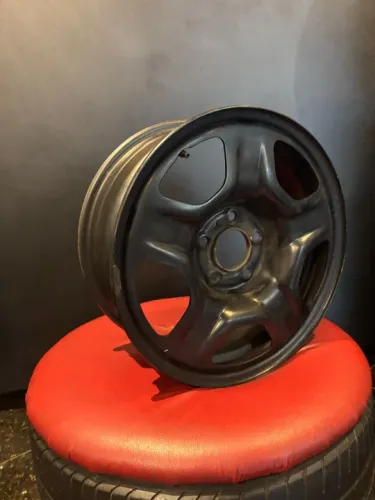 Rodas originais de ferro Jeep Renegade