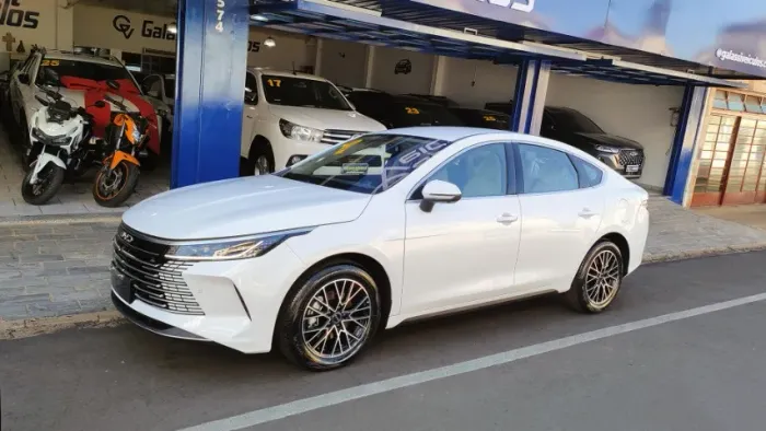 BYD King GL 1.5 16V Híbrido Aut. 2026