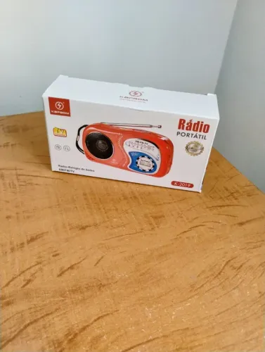 Rádio Analógico Portátil a Pilha